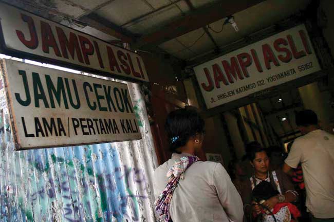 Kios jamu cekok yang masih terus bertahan hingga kini.