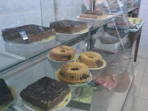 Aneka kue basah wuenak dan tidak murah