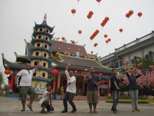 pose bebas di kompleks Vihara