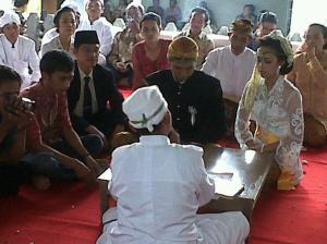 Pawiwahan Hindu di Ngargoyoso, Karanganyar.